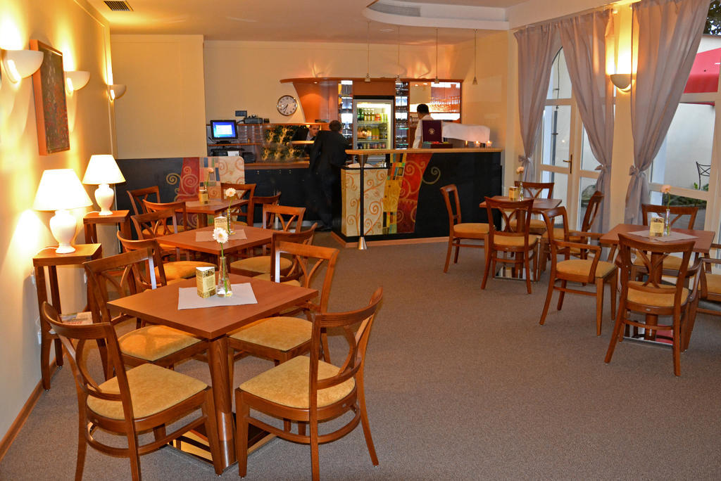 Hotel Havel ริคโนฟ นัด คเยชโนว์ ภายนอก รูปภาพ